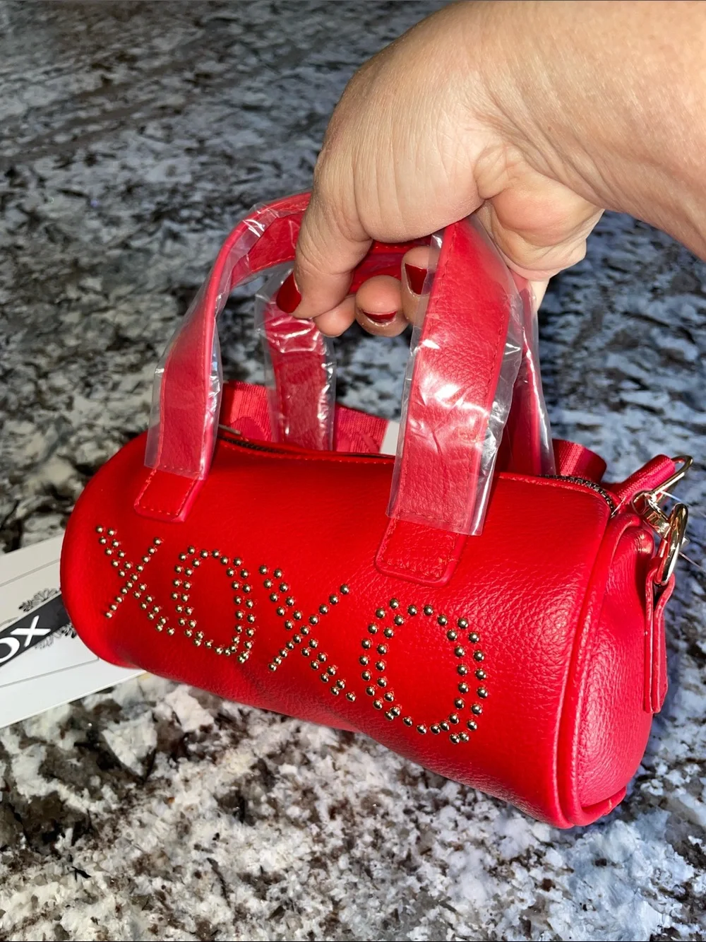 XOXO Red Mini Barrel Satchel with Gold Stud Logo - XOXO Guitar strap - Picture 8 of 9